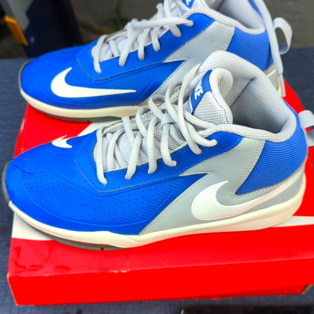 Nike shoes